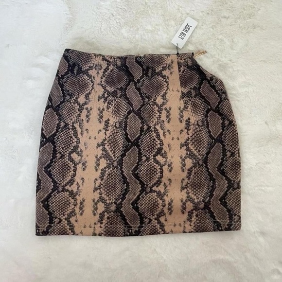 NWT 12th Tribe Viper Brown Faux Suede Mini Skirt - Picture 3 of 4